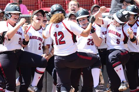 South Carolina Gamecocks Softball - 2017 NCAA Softball Tournament ...