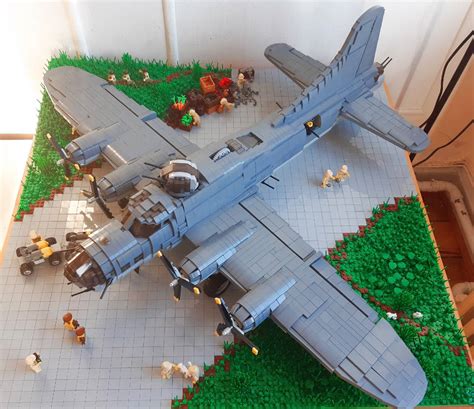 LEGO B-17 bomber (link to video in description) by PatrickLKJ on DeviantArt