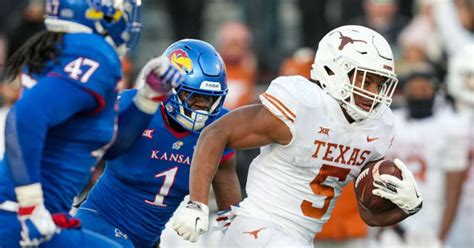 Bijan Robinson Misses Out on Texas Longhorns History in Career Day vs. Kansas Jayhawks - Sports ...