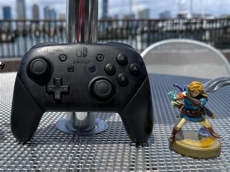 Nintendo Switch Pro Controller Review: a Full-Featured Gamepad