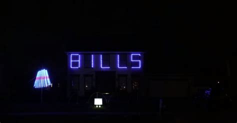 Buffalo Bills Fan Creates Amazing Christmas Light Show (Video ...