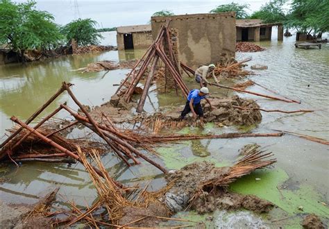 Massive Flooding Prompts Evacuation of Thousands in Pakistan’s Kasur District (+Video) - World ...