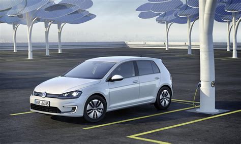 Volkswagen Begins Sales of All-Electric Golf in Britain - autoevolution