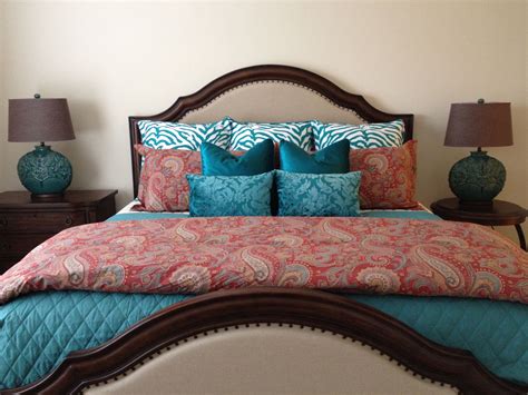 Teal and dark coral beach cottage bedding with a touch of teal animal print! | Роскошные ...