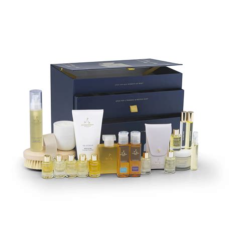 25 Best Perfume Gift Sets of 2021 – Top Fragrance Gifts – WWD