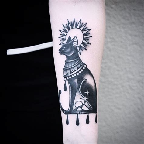 blackwork cat egyptian bastet bydgoszcz pyramids Neue Tattoos, 3d Tattoos, Body Art Tattoos ...