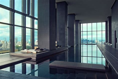 Top 4 First Class Awards to Tokyo and Best Tokyo Luxury Hotels