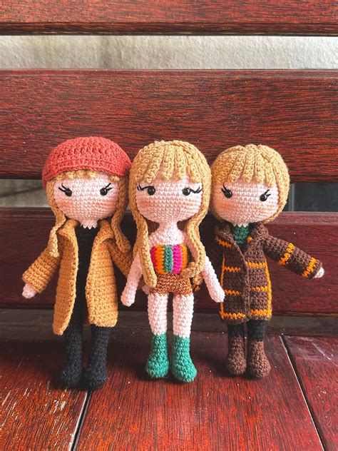 Taylor Swift Crochet Doll Amigurumi red taylor's - Etsy