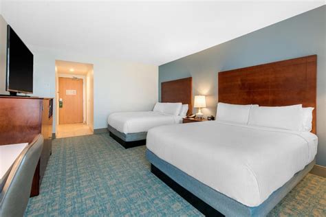 Hotel Rooms in Orlando FL - Photos of Holiday Inn Disney Springs®