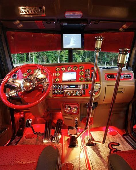 #peterbilt #interior #customPeterbilt custom 379 interior | Semi trucks interior, Truck interior ...