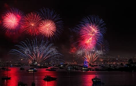 New Year’s Eve Fireworks in Sydney : r/pic