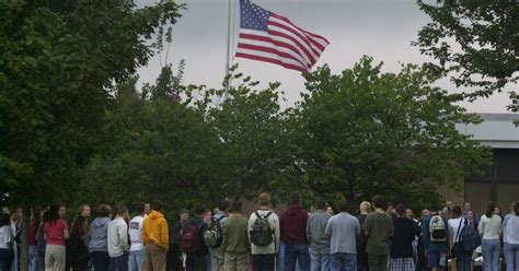 Memorial Day: Who decides when flags are flown at half-staff?