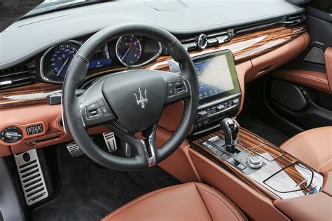 2017 Maserati Quattroporte Review