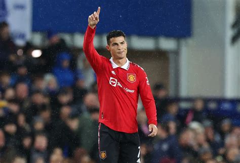 Roy Keane hails Cristiano Ronaldo’s ‘football intelligence’ after 700th ...