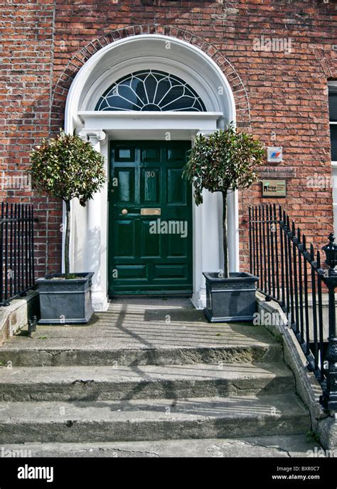 entry of Georgian-style building in Merrion Square, Dublin, Ireland Stock Photo - Alamy