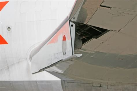 7 Different Types of Aircraft Flaps (Photos and Definition)