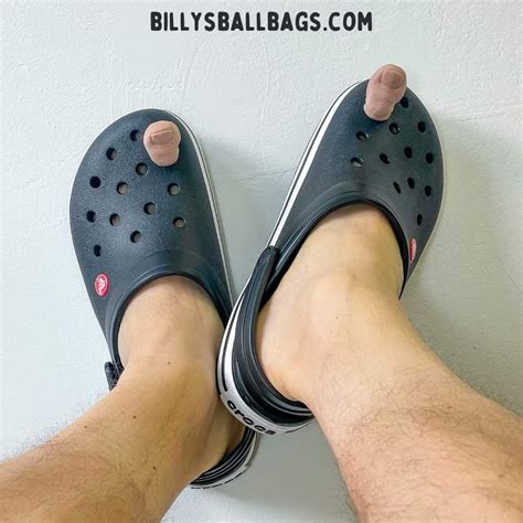 Big toe jibbitz anyone? 🤣 : r/crocs