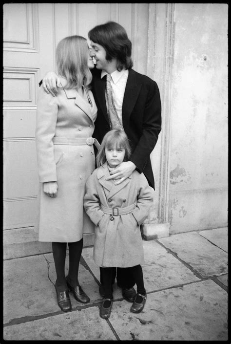 Chronology - LindaMcCartney.com