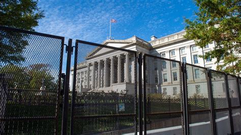 Non-Scalable Fence Installed Around White House – NBC New York