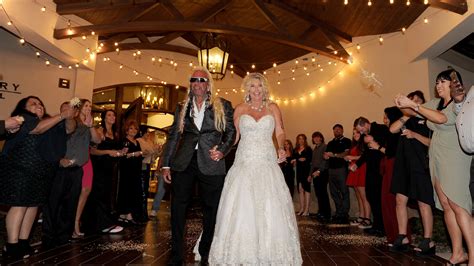 Duane 'Dog the Bounty Hunter' Chapman weds sixth wife Francie Frane ...