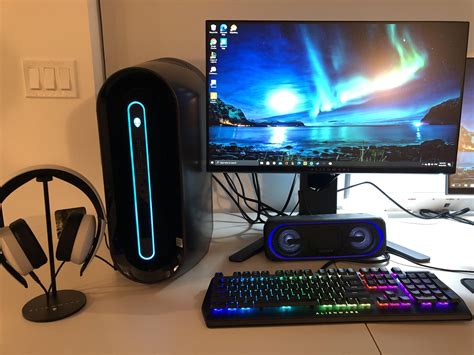 Aurora R11 setup complete in my new apt!!! : r/Alienware