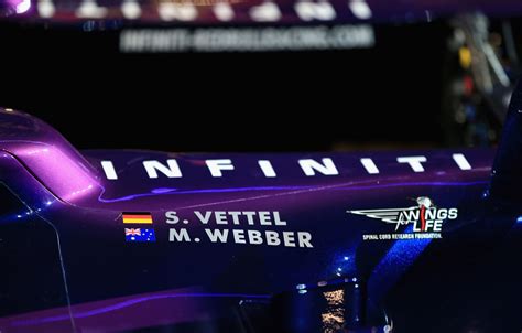 Red Bull Reveals Infiniti RB9 Formula 1 Car - autoevolution