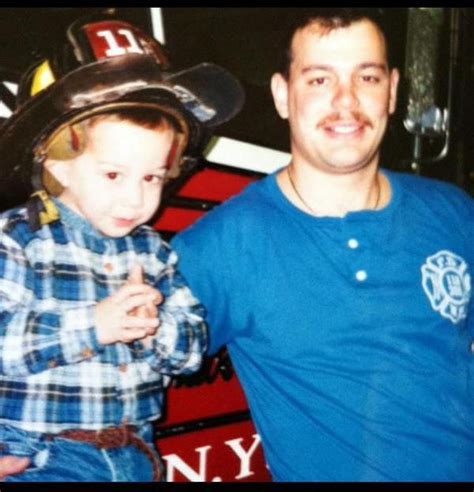 Pete Davidson pays homage to 9/11 hero dad who died 14 years ago ...