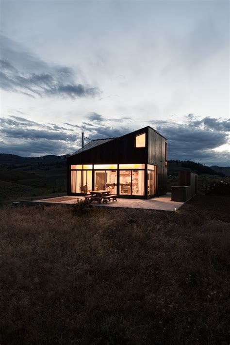 Off-the-Grid Prefab Cabin by Jesse Garlick | iGNANT.de Prefabricated ...