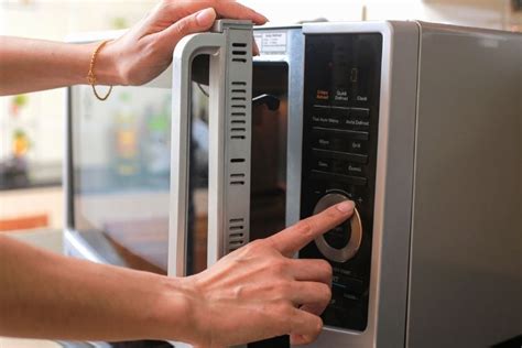 Can You Melt Candle Wax in the Microwave? (And Is It Safe ...