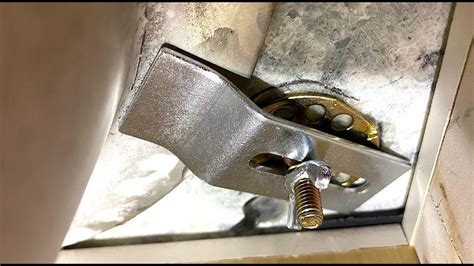 Fixing an undermount quartz sink to a granite worktop | Screwfix Community Forum