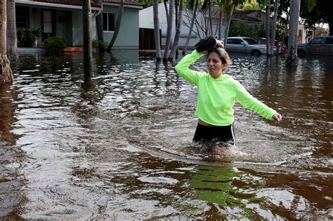 Rain of 'biblical proportions': Fort Lauderdale residents stranded in homes, cars - ABC News