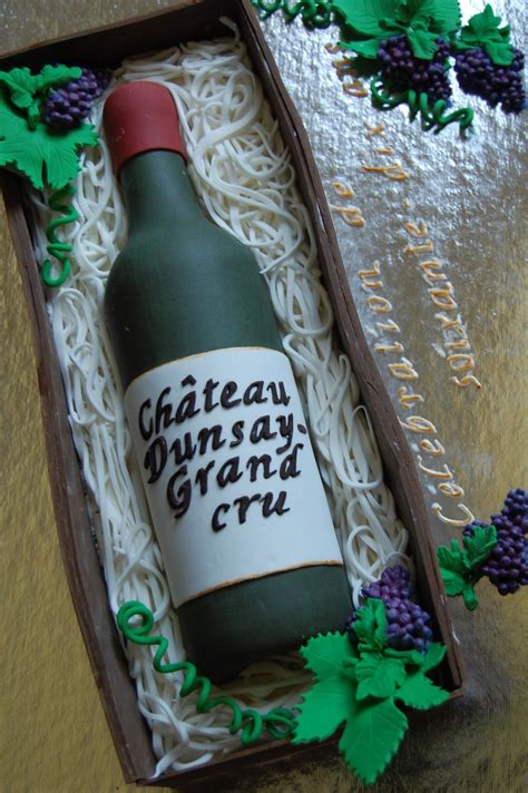 CUSTOMISED CAKES BY JEN: Wine Bottle Cake