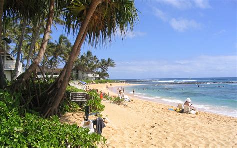 Kiahuna Beach / Kauai / Hawaii // World Beach Guide