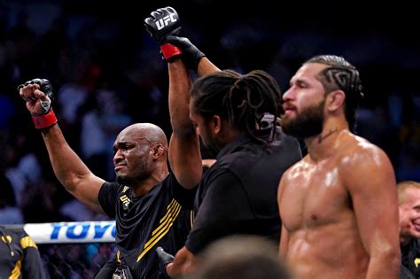 Kamaru Usman def. Jorge Masvidal at UFC 261: Best photos