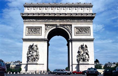 Arc de Triomphe • Paris je t'aime - Tourist office