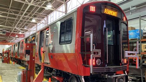 New MBTA Red Line Cars Debut for First Time Since 1994 – NECN