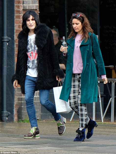 GBBO's Noel Fielding steps out with partner Lliana Bird | Daily Mail Online