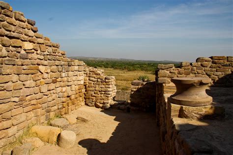 Dholavira - Reservoir, Dholavira | Harappa, Dholavira had a central ...