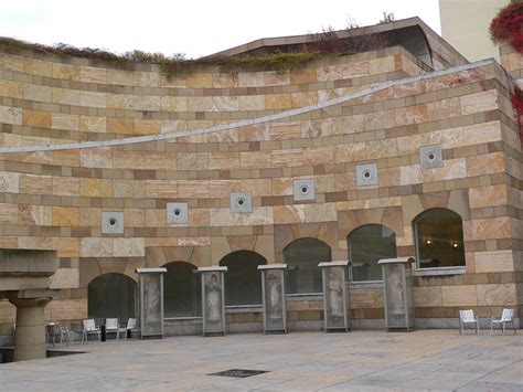 Staatsgalerie Stuttgart Architecture - Holiday Tour