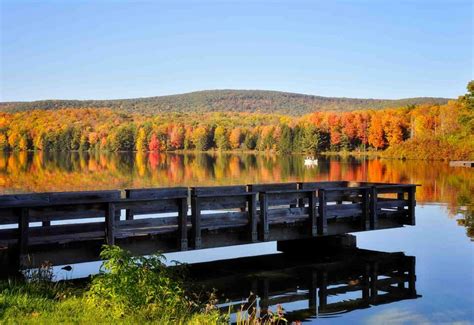 Best East Coast Road Trip Destinations for Fall Scenery