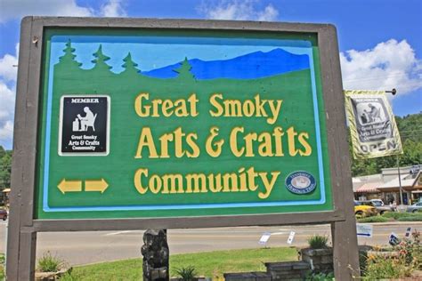 Top 4 Reasons You Need To Visit the Gatlinburg Arts and Crafts Community