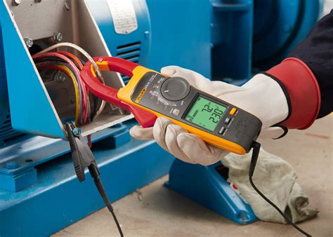 Fluke launches clamp meters with non-contact voltage measurement ...