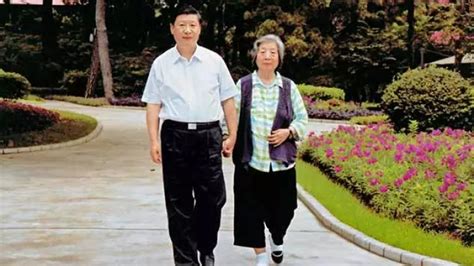 Xi Jinping und seine Mutter: Ein Versprechen zwischen zwei Generationen von Kommunisten