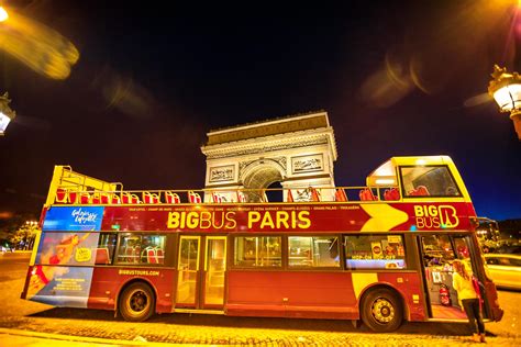 Tour nocturno en autobús descapotable de Big Bus por París