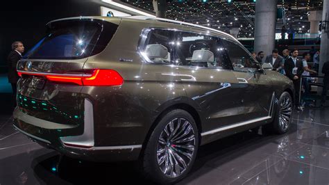 BMW X7 concept previews new full-size, 3-row SUV