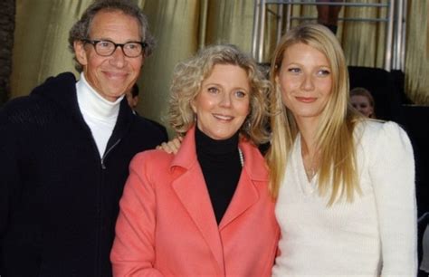 Gwyneth Paltrow family: siblings, parents, children, husband