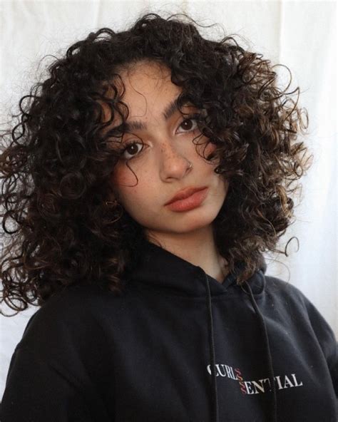 Filipina Celebrities and Influencers Who Have Gorgeous Curly Hair | Preview.ph