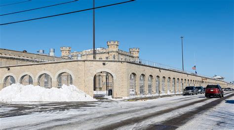 Authorities investigate Waupun Correctional Institution staff assault