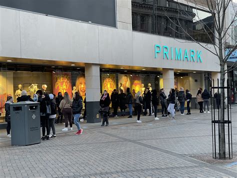 Video & Pictures: Queues at Nottingham’s Primark as shops reopen | West Bridgford Wire