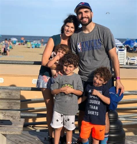 Ariel Helwani is Married to Wife: Jaclyn Stein. Kids. - wifebio.com